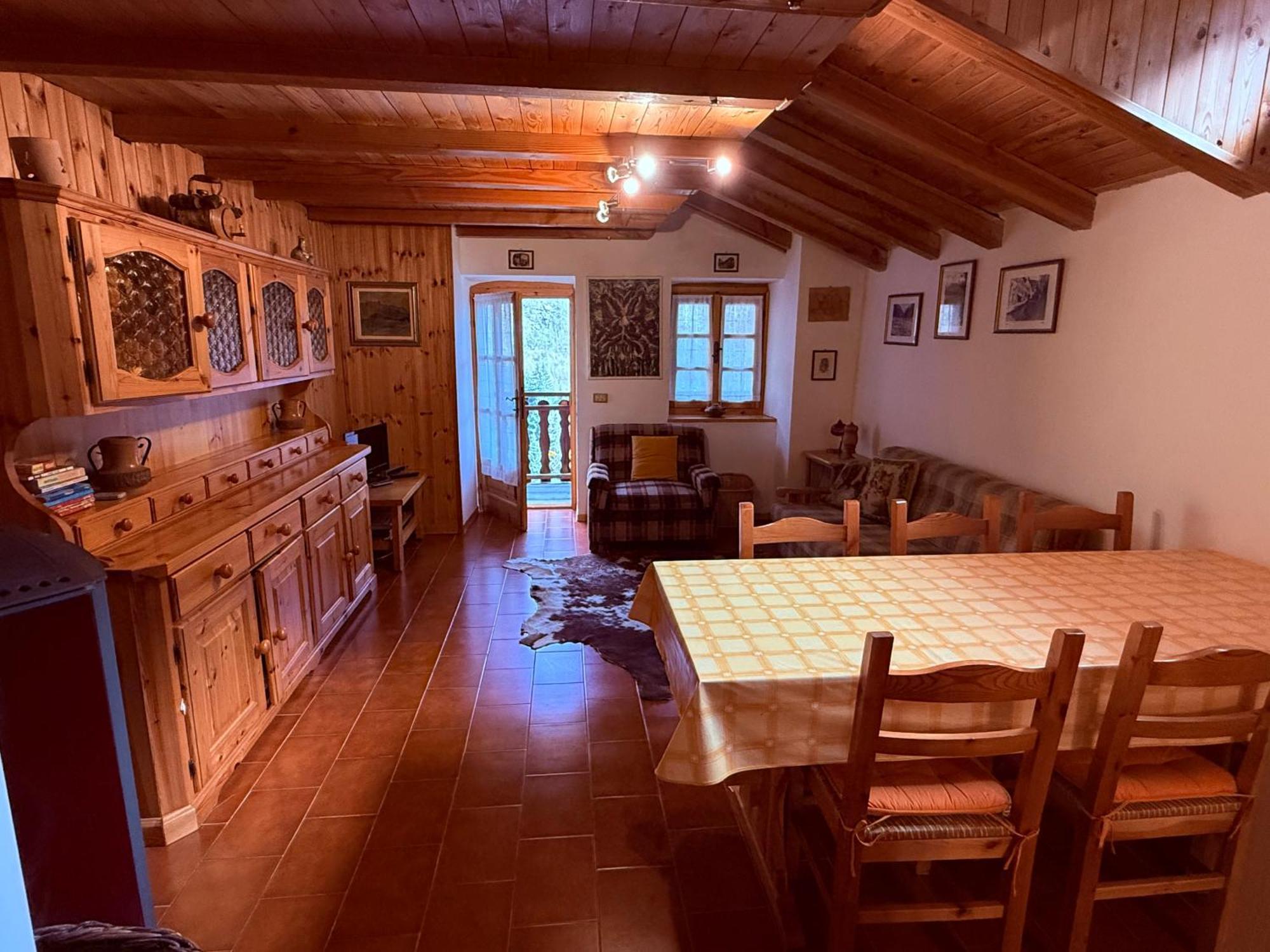 Casa Vacanze Nora Chamois Eksteriør billede